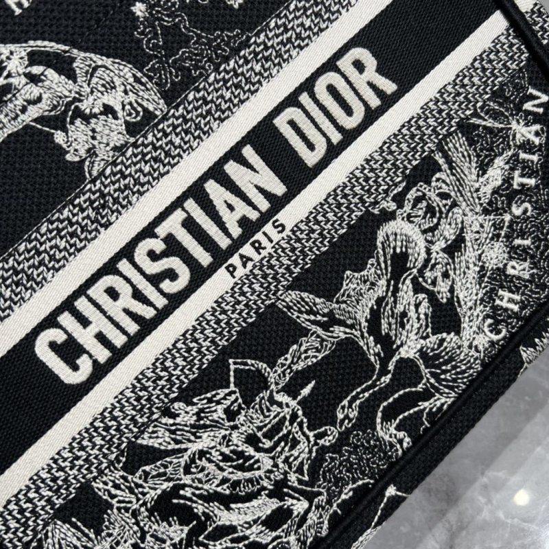 Dior Shopping Bags